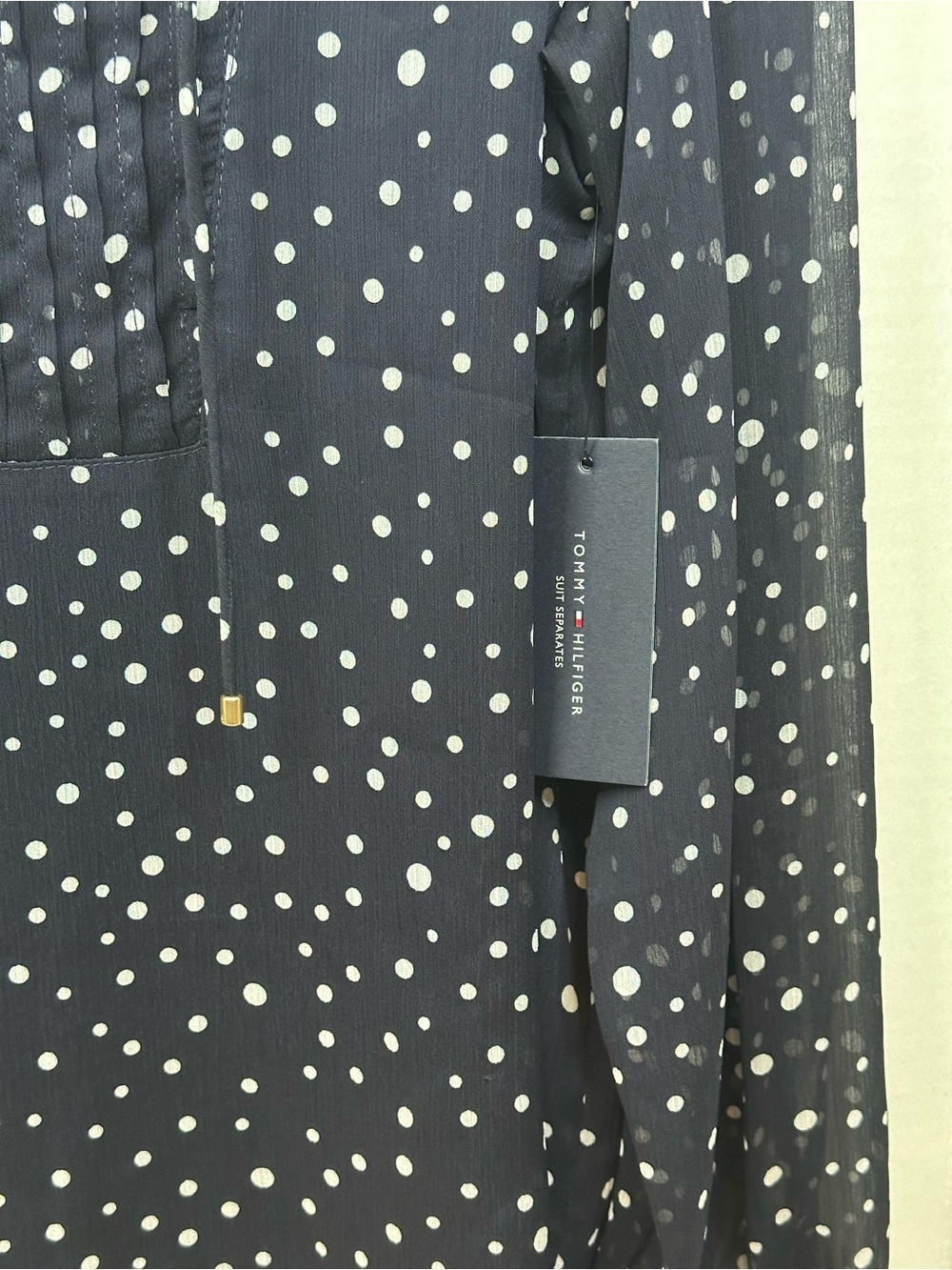 Tommy Hilfiger Navy and White Polka Dot V-Neck Blouse, with ties, size Large - Picture 4 of 8